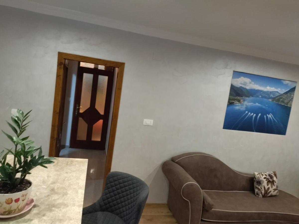 Apartment Ksenija Kotor Zewnętrze zdjęcie